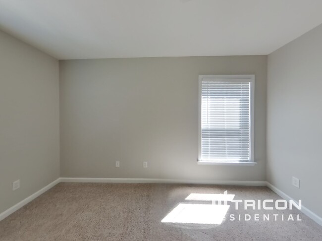 Building Photo - 3535 Arbroath Dr