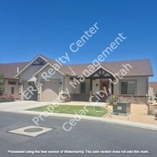 Building Photo - Move-in Bonus! 2 Bed, 2 bath + Office or Den.