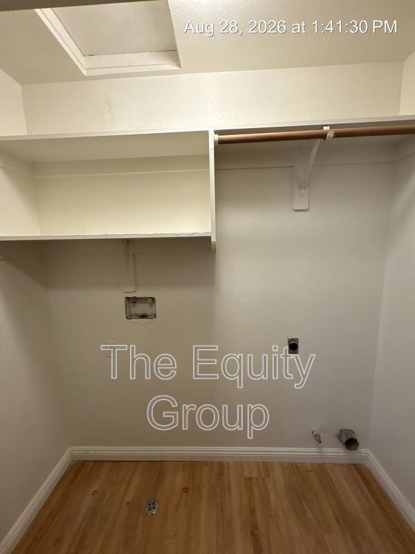 Building Photo - 2633 S Maselli St