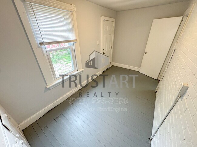 Building Photo - 6650 Vandike St