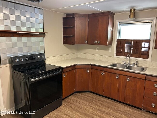 Building Photo - 3464 S Red Banks Rd