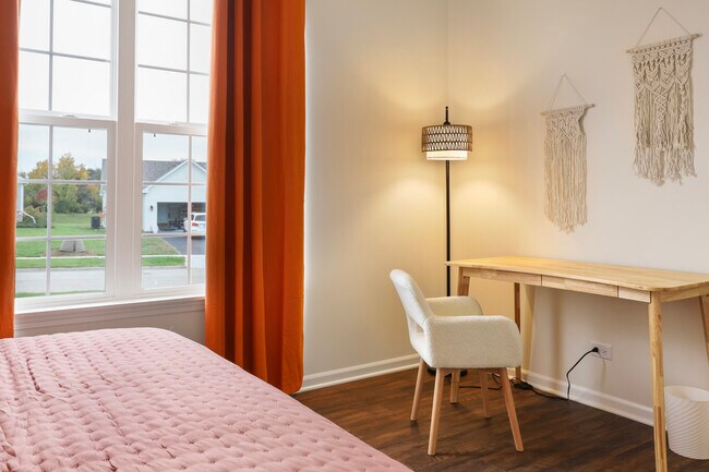 Building Photo - 2310 Truman Trail