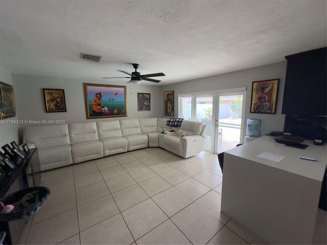 Building Photo - 10600 SW 146th Ct