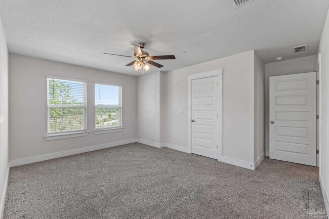 Building Photo - 9483 Nature Crk Cir