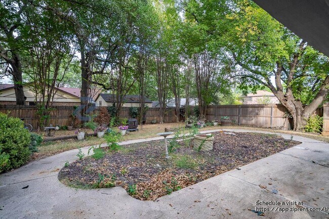 Building Photo - 6829 Shadydale Dr
