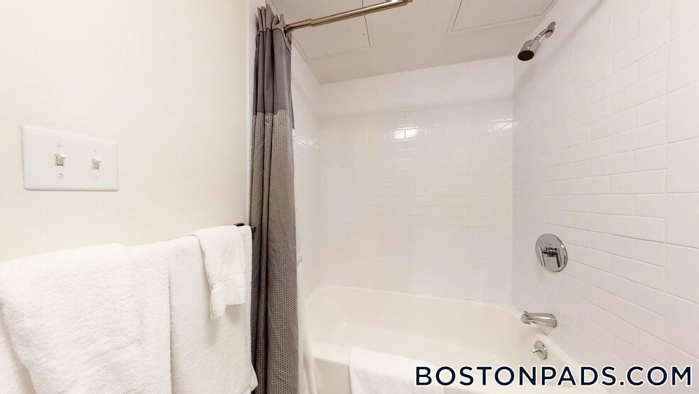 Building Photo - 8 Winter St