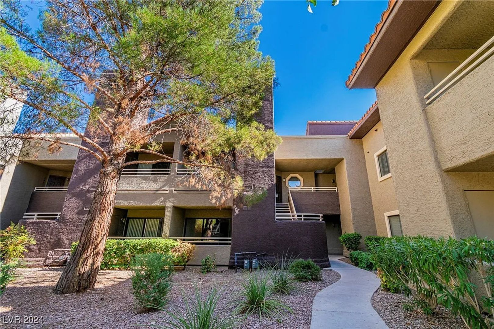 Building Photo - 5020 S Rainbow Blvd