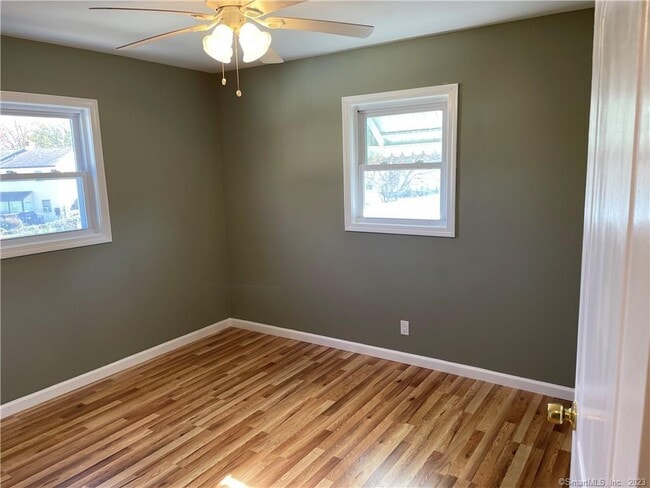 Building Photo - 213 Larkin Ct