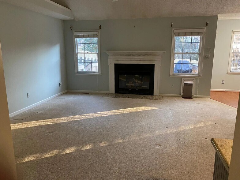 Building Photo - 107 Brook Fryar St
