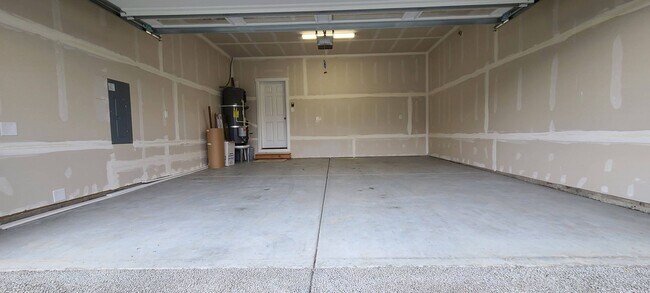 Building Photo - Gorgeous 3- bedroom 2.5 bathroom Port Orch...