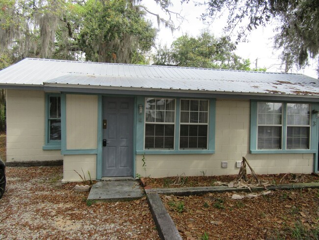Building Photo - 1511 Molitor Ave