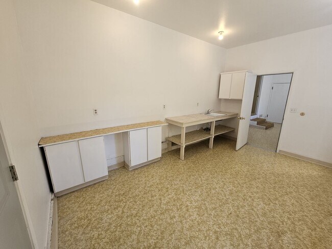 Building Photo - 426 Stanmar Dr