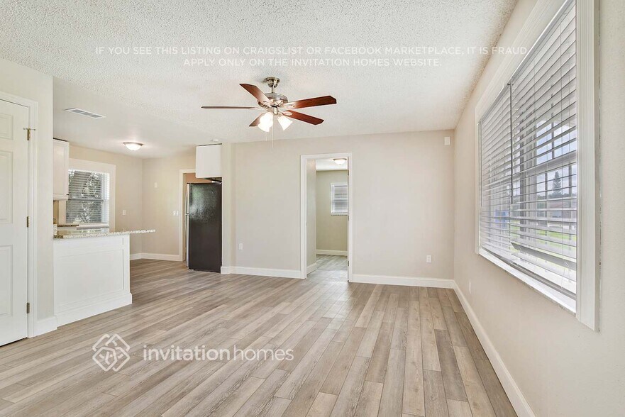 Building Photo - 8209 Sarnow Dr