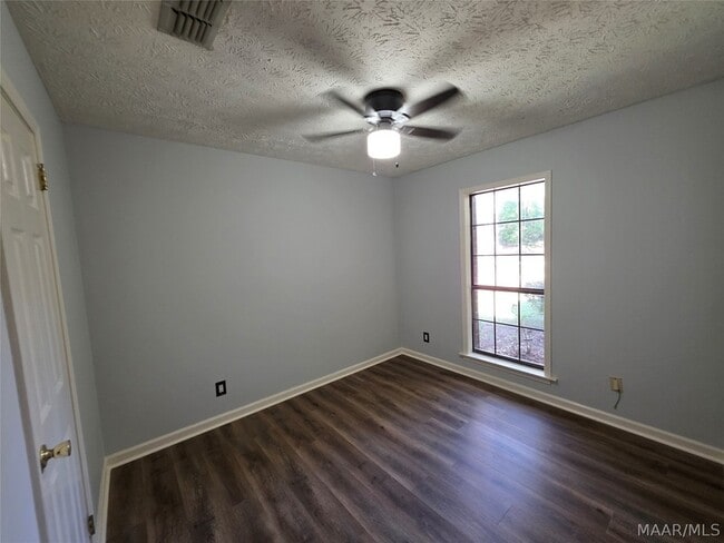 Building Photo - 6225 Whitewater Ct
