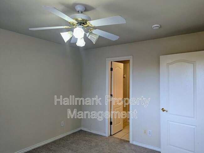 Building Photo - 214 Boulevard Du Lac