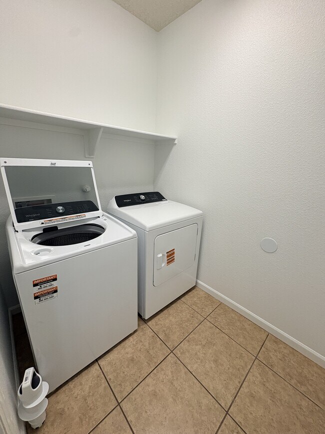 Building Photo - 4016 Loma Alta Ave NE