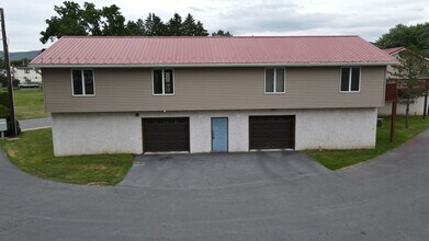 Building Photo - 2 Bedroom in Jersey Shore with 1 Car Garage!