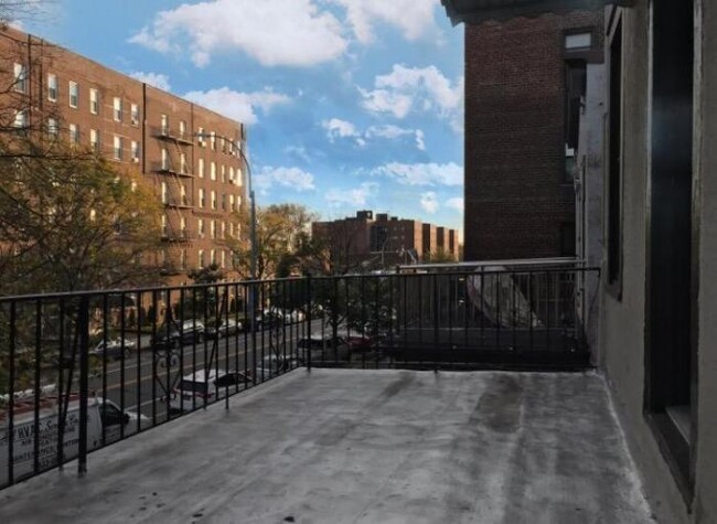 Building Photo - 3 bedroom in Brooklyn NY 11209