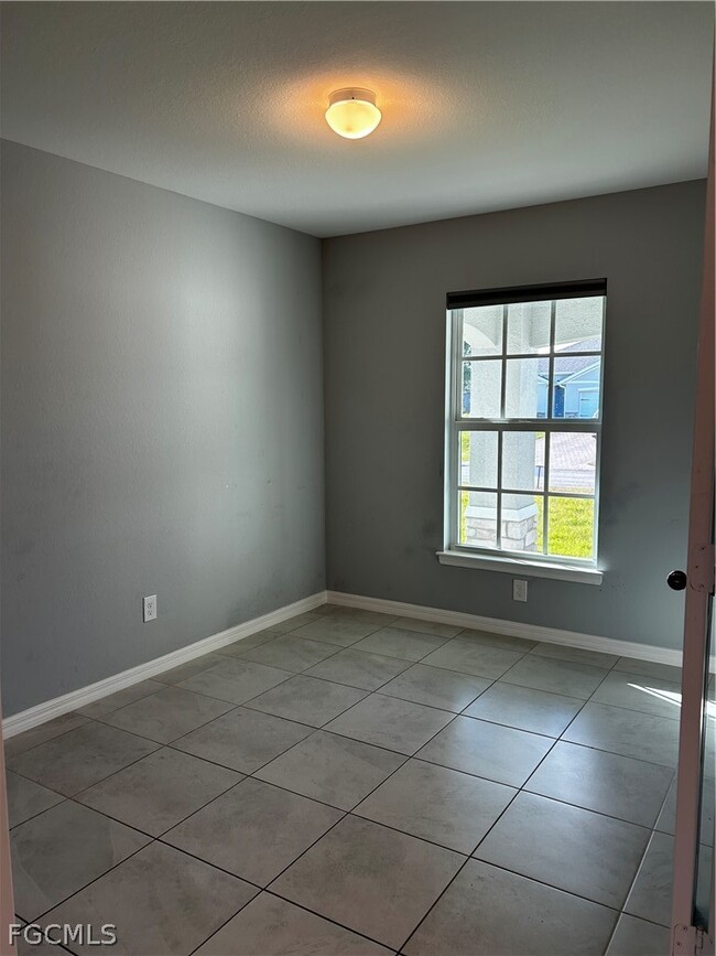 Building Photo - 1011 NW 22nd Terrace