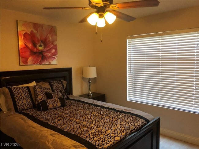 Building Photo - 2200 S Fort Apache Rd