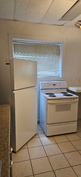 Building Photo - 64 Kenyon St