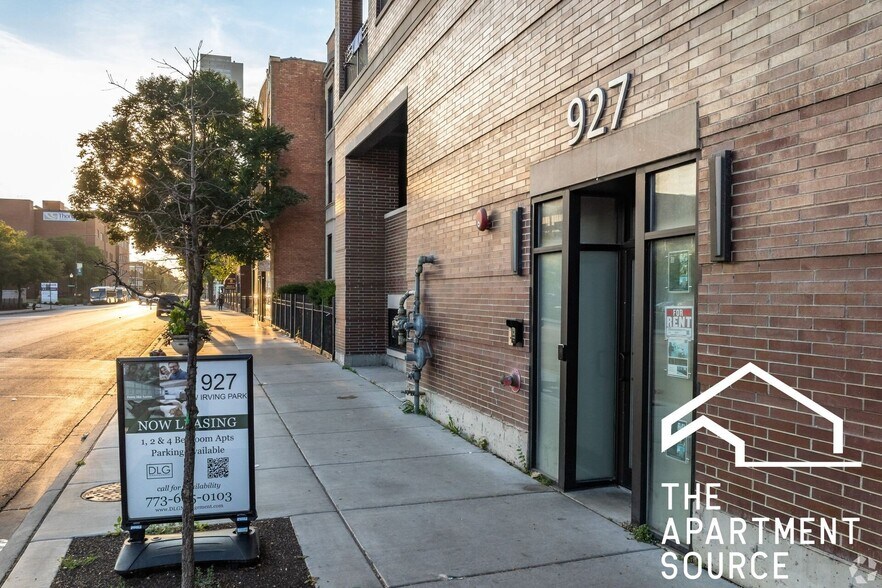 Building Photo - 927 W Irving Park Rd