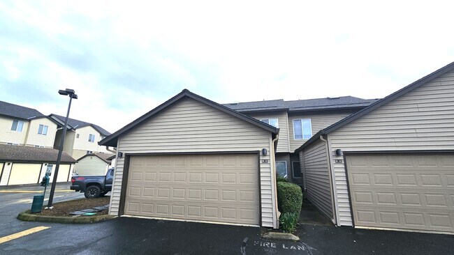 Building Photo - 5264 NE 121st Ave