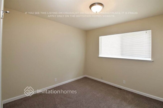 Building Photo - 3000 Phillips Ct