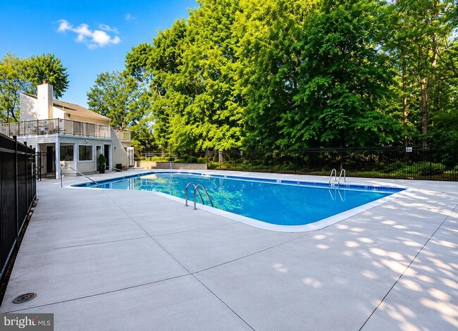 Building Photo - 1240 Gemini Dr