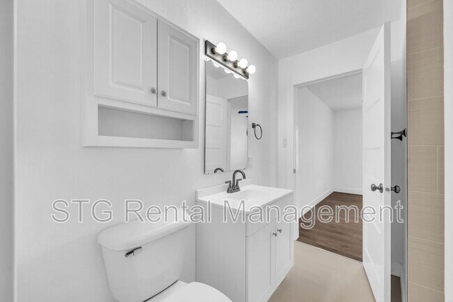 Building Photo - 300 W 100 N