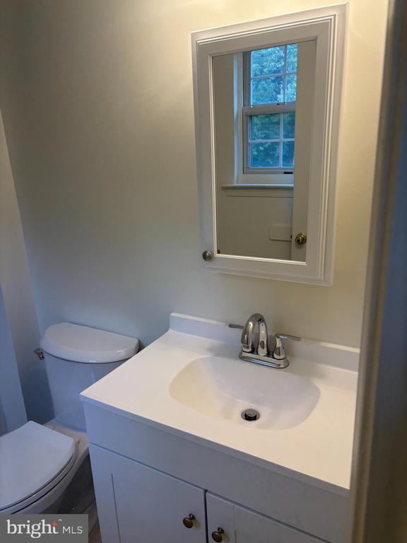 Building Photo - 347 Shenandoah Ave