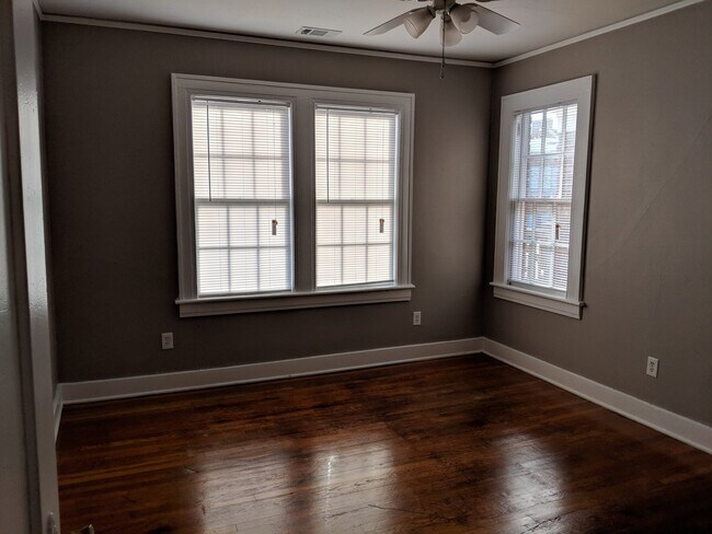 Building Photo - 29 E 34th St