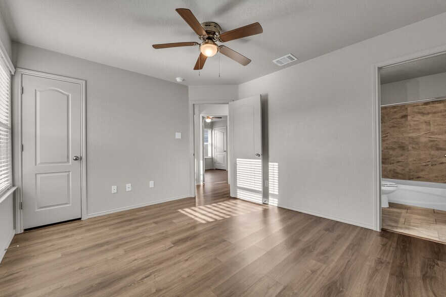 Bedroom 2 - 609 Lost Trl