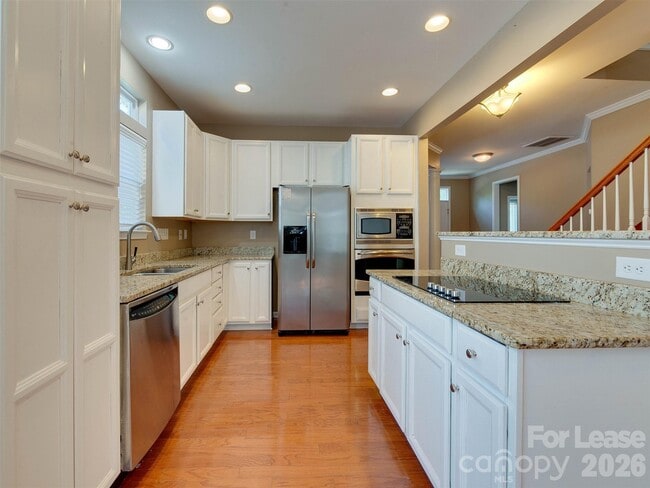 Building Photo - 8164 Bridgegate Dr