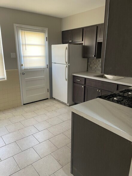 Building Photo - 1261 Mehlview Ct