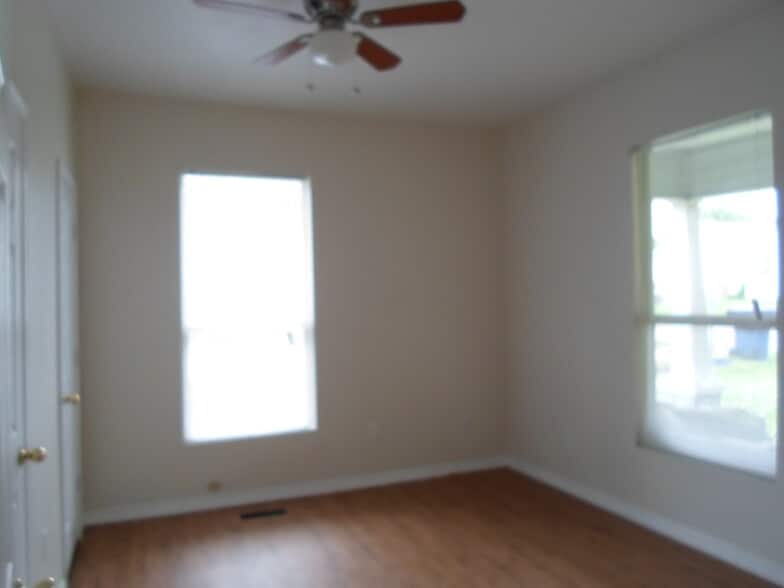 Building Photo - 1610 Lexington Ave