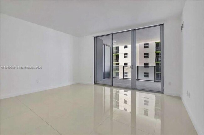 Building Photo - 488 NE 18th St