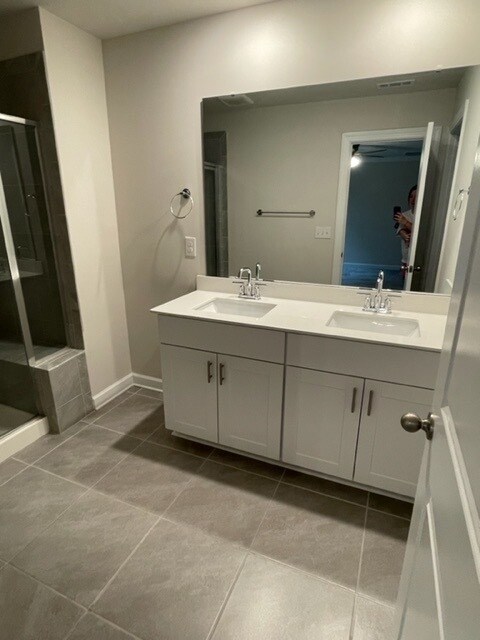 Building Photo - Almost new town home available now!