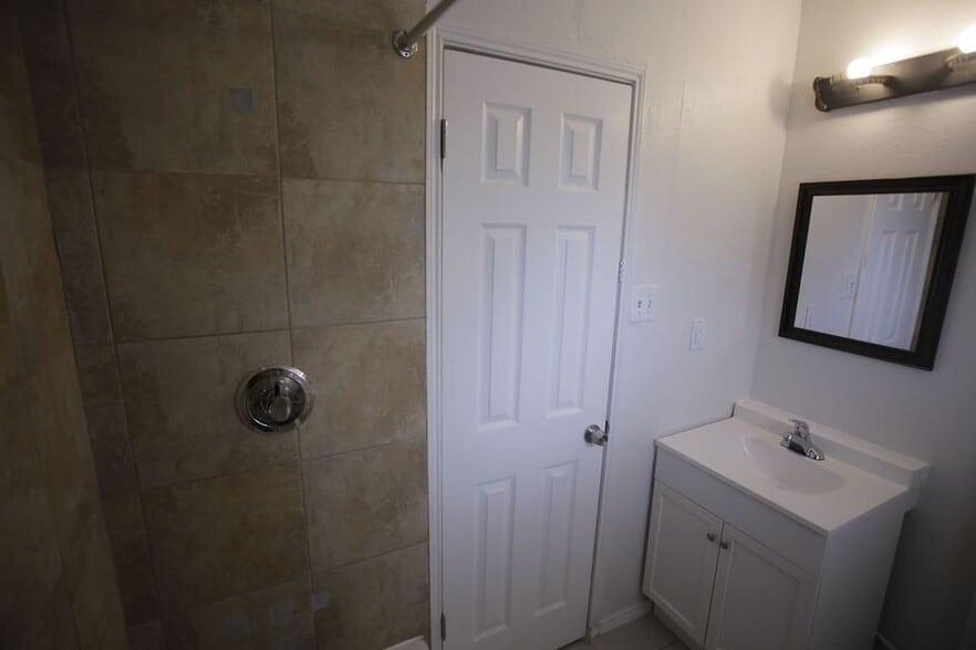 Building Photo - 4114 Cypresswood Dr