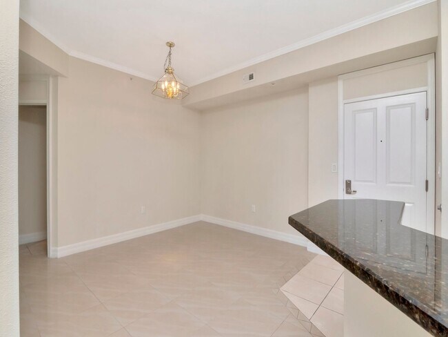 Building Photo - Waterfront Penthouse Living – Luxury 3 Bedroom / 2 Bath Condo on the Water