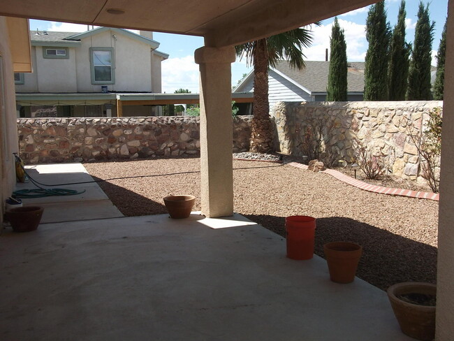 Building Photo - 681 Wind River Ave
