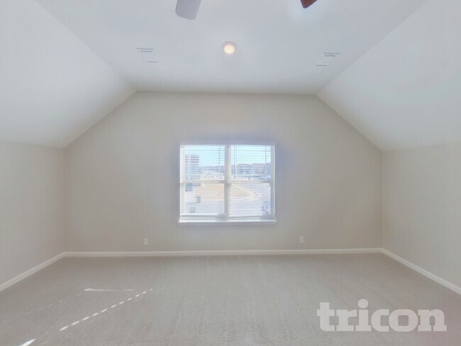 Building Photo - 3316 Pear Blossom Way