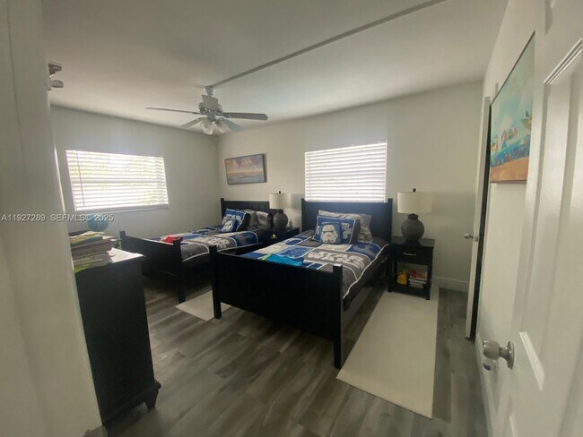 Building Photo - 1641 NW 9th St