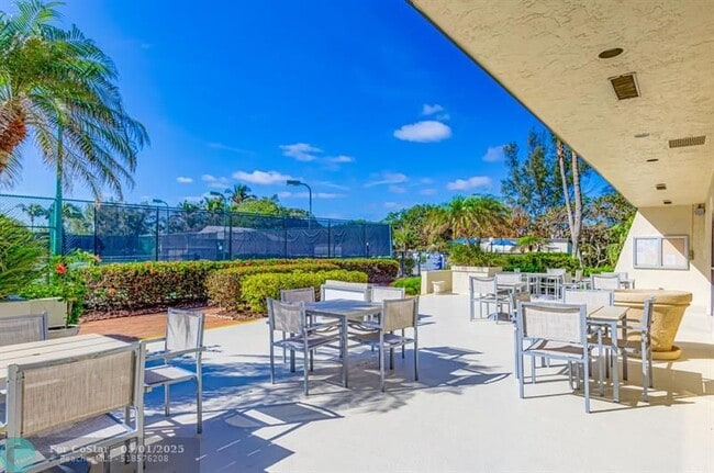 Building Photo - 300 Ocean Trail Way