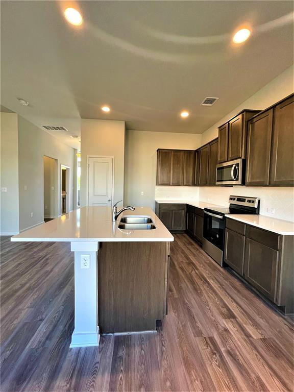 Building Photo - 15110 Forum Ave