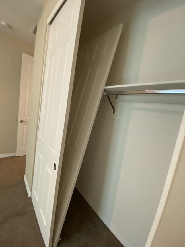 Building Photo - 3726 E Angstead Dr
