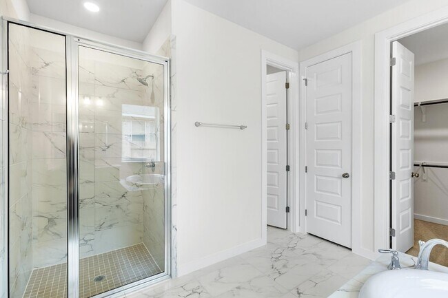 Building Photo - 150 Samuel Blair Pass