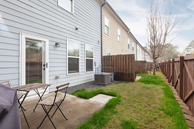 Building Photo - Modern Living in Heights at Grant Park – Prime Atlanta Location Near BeltLine & East Atlanta Village