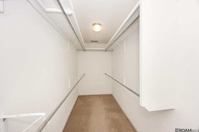 Building Photo - 1720 Nicholson Dr