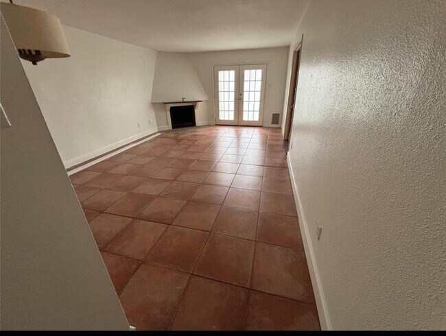 Building Photo - 10075 Westpark Dr